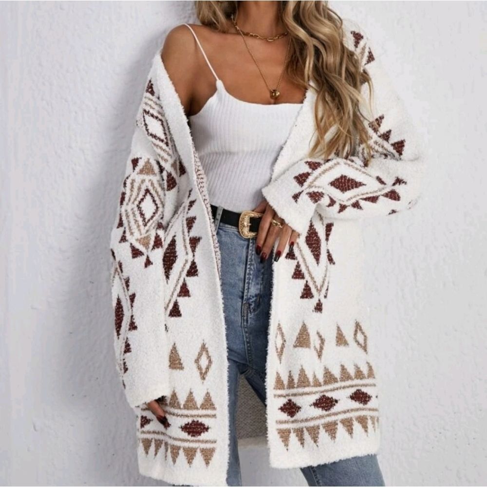Geo Pattern Fuzzy Knit Cardigan